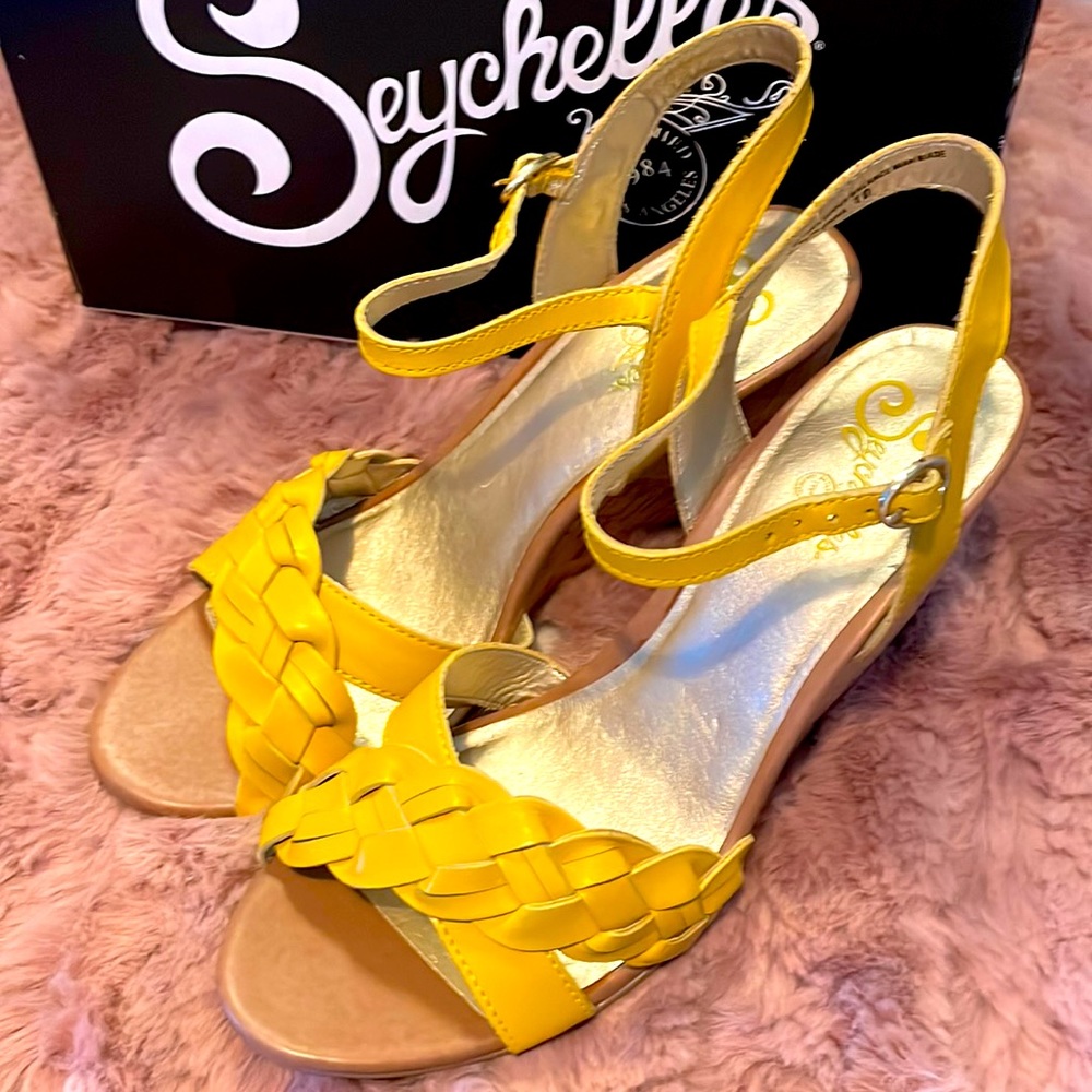 Seychelles KILL EM WITH KINDNESS Yellow Leather Wedge Sandals